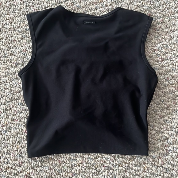 Cropped Athletic Tank Top - Picture 2 of 2